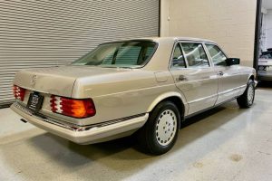 Mercedes-W126-6