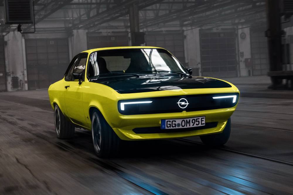 https://autogreeknews.gr/wp-content/uploads/2021/05/OPEL-MANTA-GSE-ELEKTROMOD-12.jpg