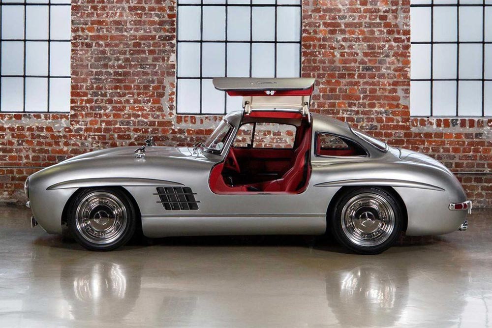 https://autogreeknews.gr/wp-content/uploads/2021/05/SLK-Gullwing-4.jpg