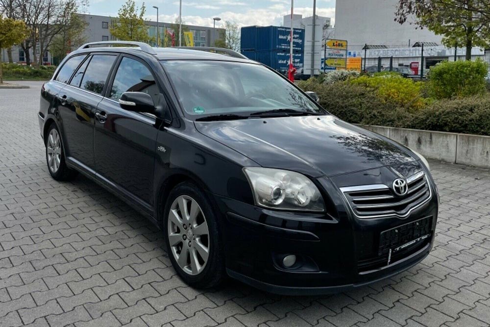 https://autogreeknews.gr/wp-content/uploads/2021/05/Toyota-Avensis-2007-3.jpg