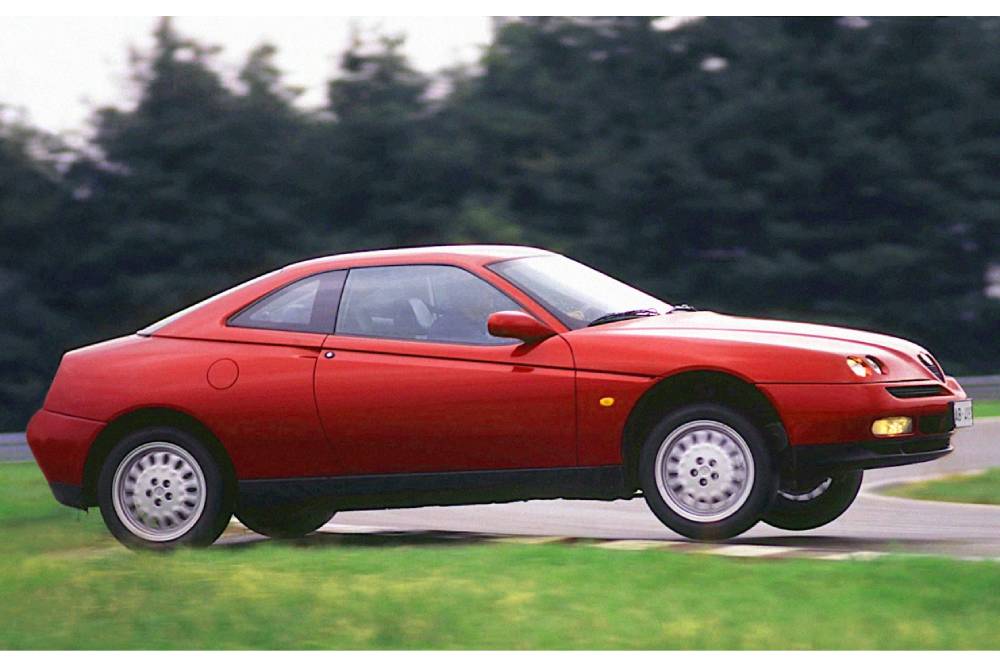 https://autogreeknews.gr/wp-content/uploads/2021/05/alfa_romeo_gtv_90.jpg