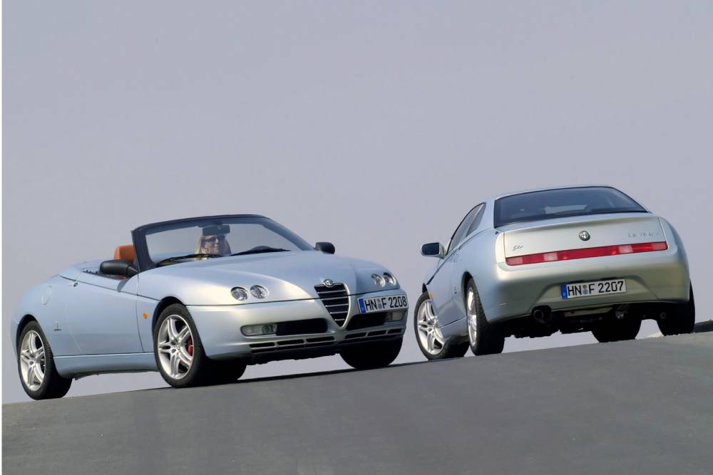 https://autogreeknews.gr/wp-content/uploads/2021/05/alfa_romeo_gtv_alfa_romeo_spider_8.jpg