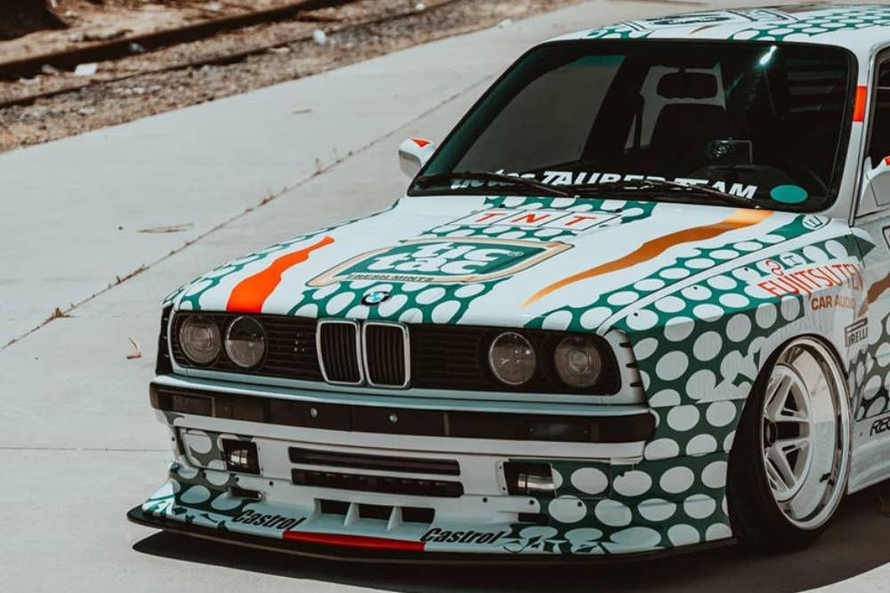https://autogreeknews.gr/wp-content/uploads/2021/05/bmw-m3-e30-800hp-tic-tac-livery-9.jpg