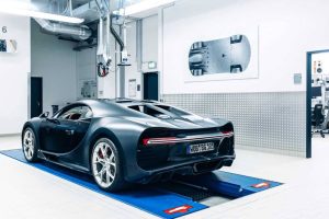 bugatti-chiron-prototype-rear-view 2