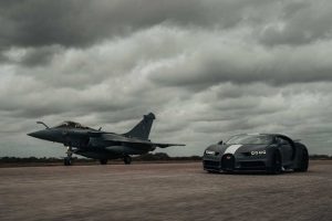 bugatti-chiron-pur-sport-meets-dassault-rafale-mar 6