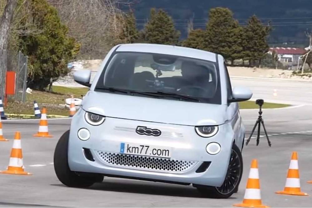 https://autogreeknews.gr/wp-content/uploads/2021/05/fiat-500e-moose-test.jpg