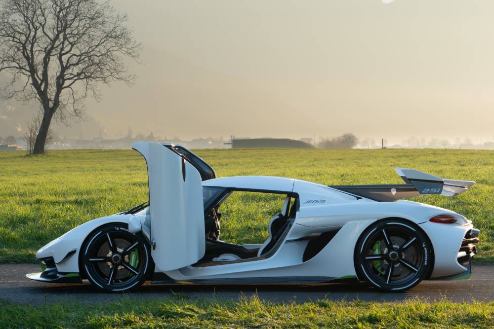 https://autogreeknews.gr/wp-content/uploads/2021/05/koenigsegg_jesko_22.jpg