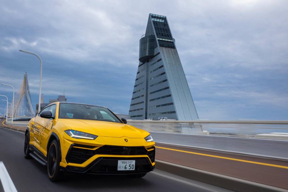 https://autogreeknews.gr/wp-content/uploads/2021/05/lamborghini-urus-japan-road-trip-29.jpg