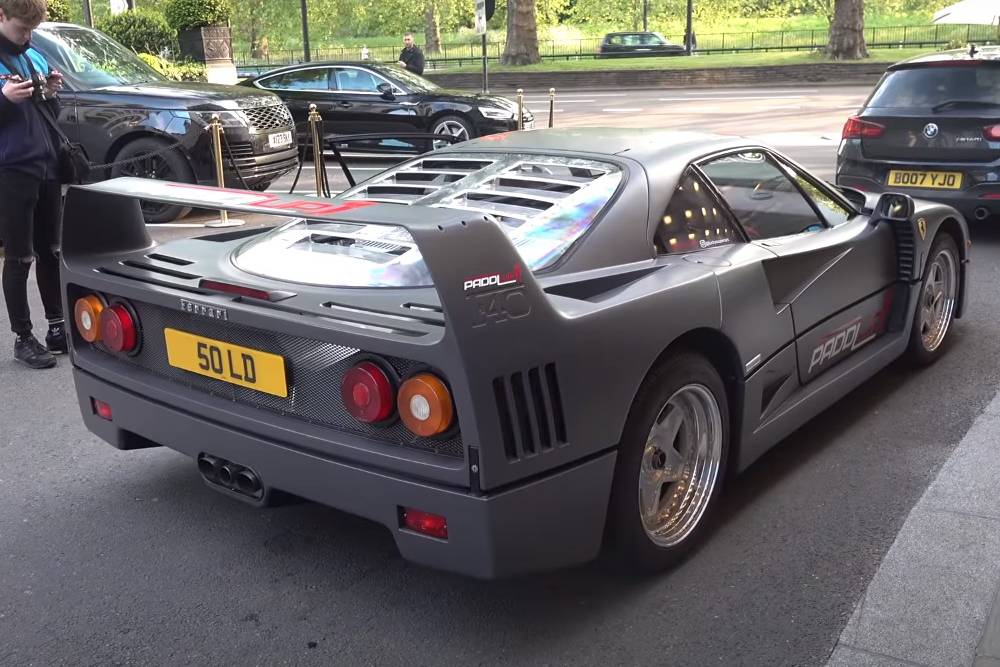 https://autogreeknews.gr/wp-content/uploads/2021/05/matte-grey-ferrari-f40-2.jpg