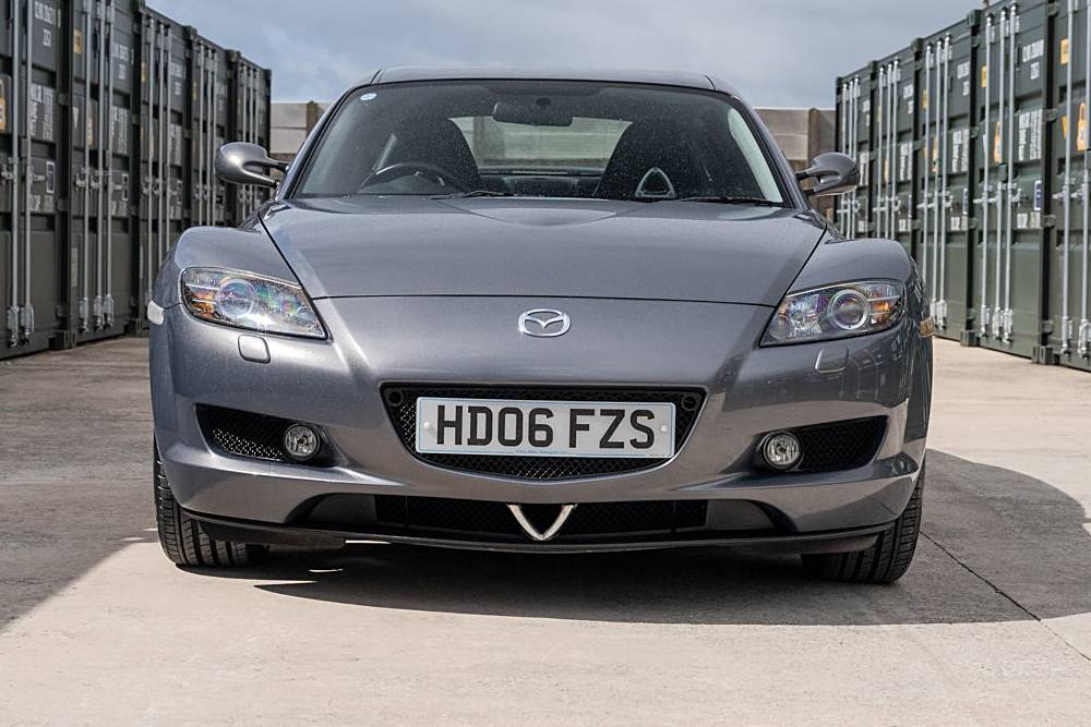 https://autogreeknews.gr/wp-content/uploads/2021/05/mazda-rx-8-pz-for-sale-6.jpg