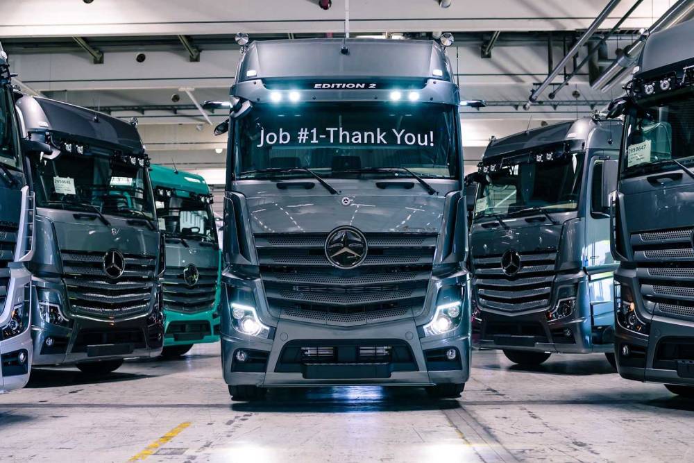 https://autogreeknews.gr/wp-content/uploads/2021/05/mercedes-actros-edition-2-2.jpg