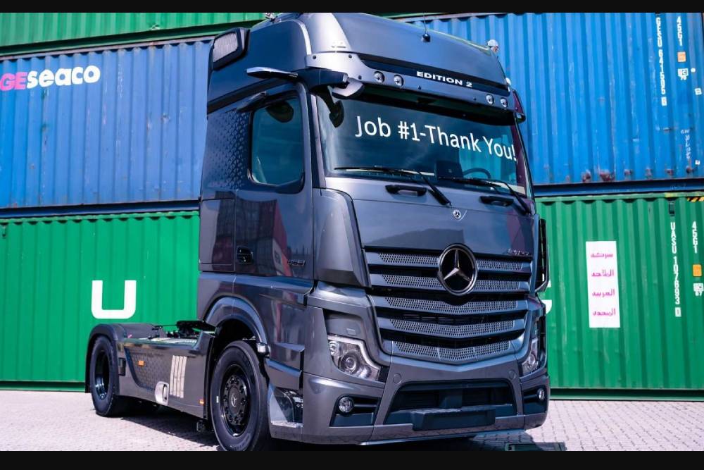 https://autogreeknews.gr/wp-content/uploads/2021/05/mercedes-actros-edition-2.jpg