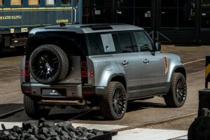 niels-van-roij-2021-land-rover-defender-rust-10