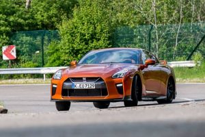 nissan gt-r maintenance costs