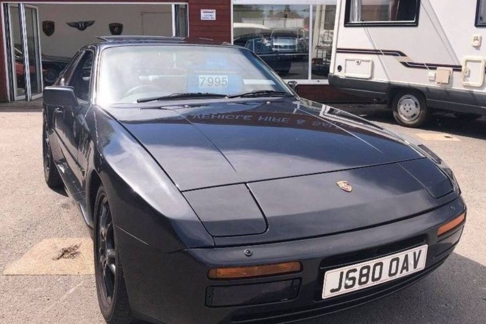 https://autogreeknews.gr/wp-content/uploads/2021/05/porsche-944-s2-425000-km-for-sale-4.jpg