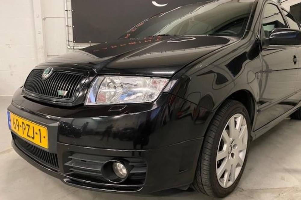 https://autogreeknews.gr/wp-content/uploads/2021/05/skoda-fabia-rs-tdi-for-sale-5.jpg
