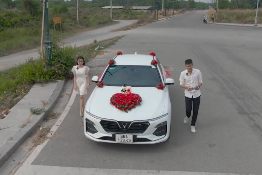 Κατασκευαστής πήρε την αστυνομία για video πελάτη!