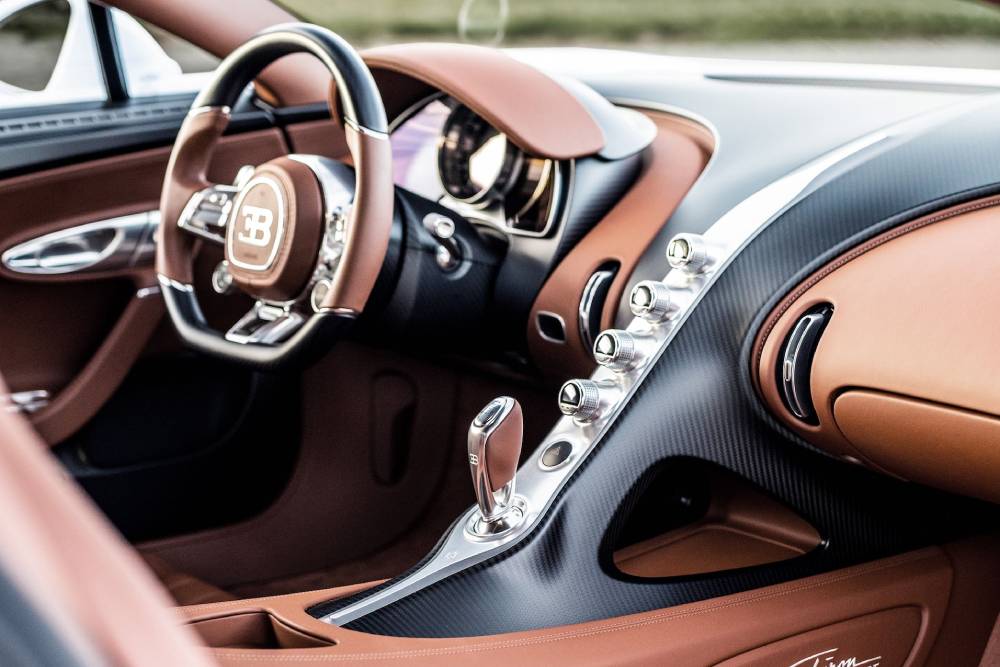 https://autogreeknews.gr/wp-content/uploads/2021/06/03-14_-Bugatti-Chiron-Super-Sport-_Molsheim_Interi.jpg