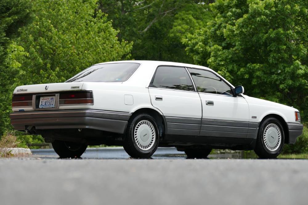 https://autogreeknews.gr/wp-content/uploads/2021/06/1986-mazda-luce-limited-7.jpg