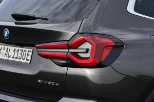 2022-BMW-X3-X4-16