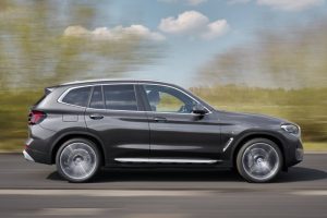 2022-BMW-X3-X4-2