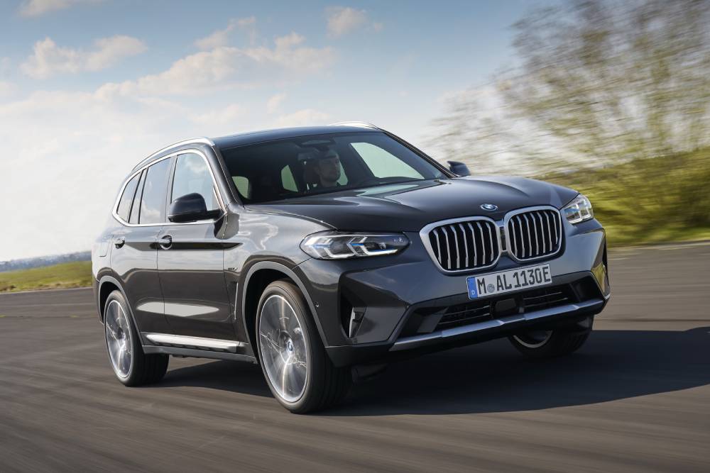 https://autogreeknews.gr/wp-content/uploads/2021/06/2022-BMW-X3-X4-4.jpg