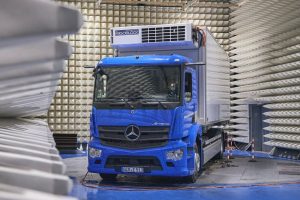 2022-Mercedes-eActros-3