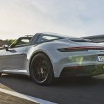 2022-Porsche-911-GTS-16