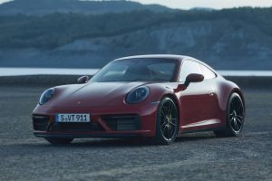 2022-Porsche-911-GTS-20