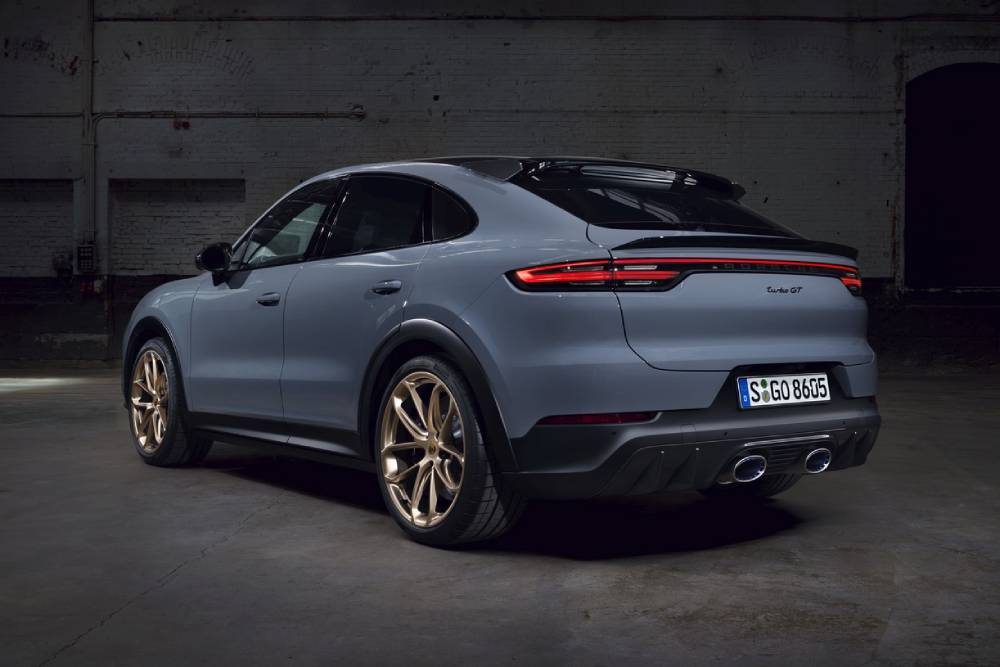 https://autogreeknews.gr/wp-content/uploads/2021/06/2022-Porsche-Cayenne-Turbo-GT-1.jpg