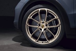 2022-Porsche-Cayenne-Turbo-GT-11