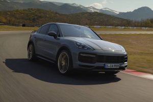 2022-Porsche-Cayenne-Turbo-GT-20