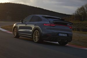 2022-Porsche-Cayenne-Turbo-GT-23