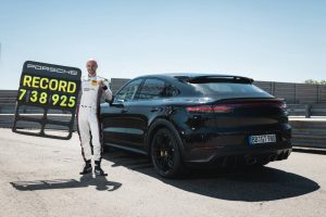 2022-Porsche-Cayenne-Turbo-Hot-Record-1