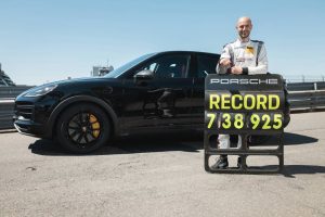 2022-Porsche-Cayenne-Turbo-Hot-Record-2
