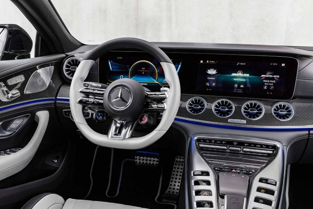 https://autogreeknews.gr/wp-content/uploads/2021/06/2022-mercedes-amg-gt-4-door-coupe-interior-2.jpg