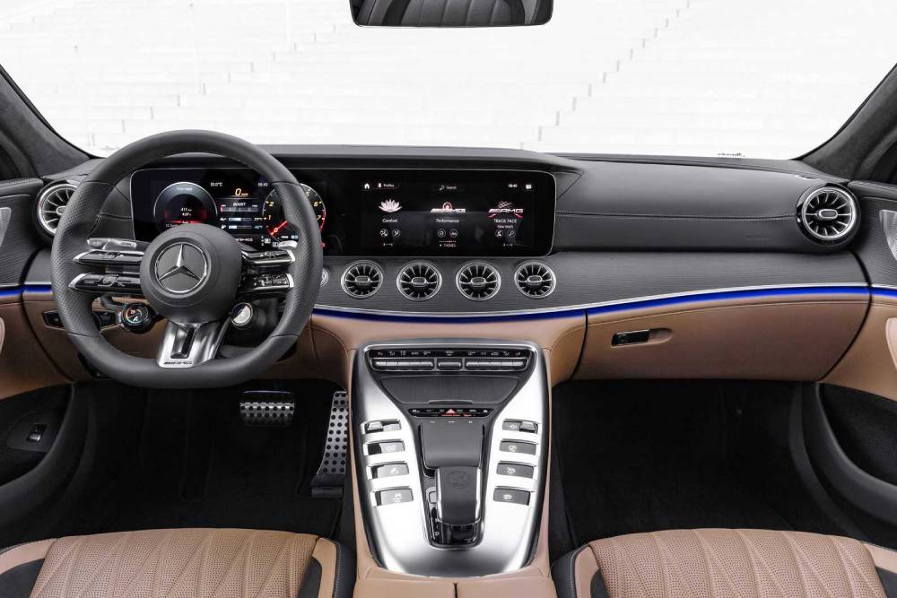 https://autogreeknews.gr/wp-content/uploads/2021/06/2022-mercedes-amg-gt-4-door-coupe-interior.jpg
