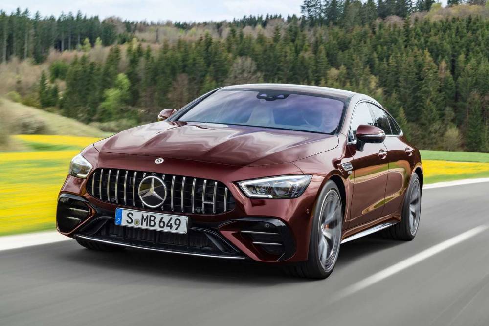 Φρεσκάρισμα για τη Mercedes-AMG GT 4-Door Coupe