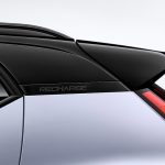 259197_Volvo_XC40_Recharge_P8_AWD_in_Glacier_Silver