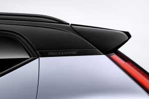 259197_Volvo_XC40_Recharge_P8_AWD_in_Glacier_Silver