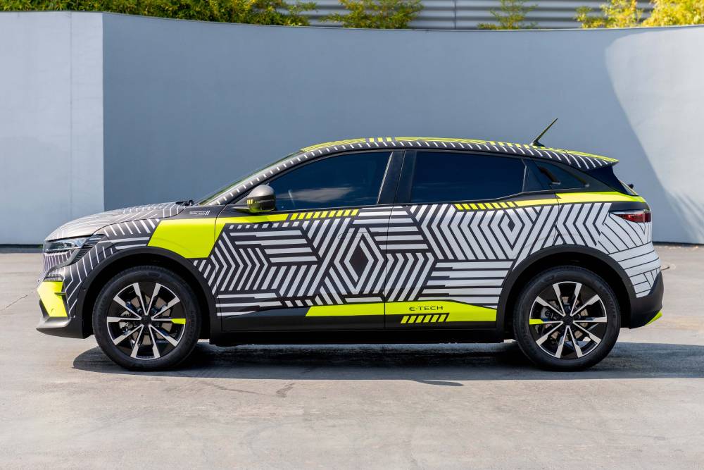 https://autogreeknews.gr/wp-content/uploads/2021/06/5-2021-New-Renault-MEGANE-E-TECH-Electric-pre-production.jpg
