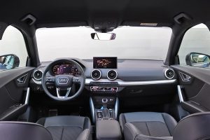 Audi Q2 35 S line (2)