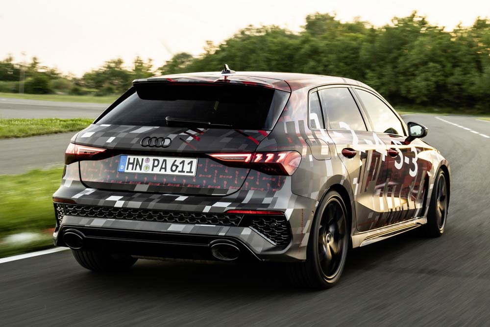 https://autogreeknews.gr/wp-content/uploads/2021/06/Audi-RS-3-2021-21.jpg