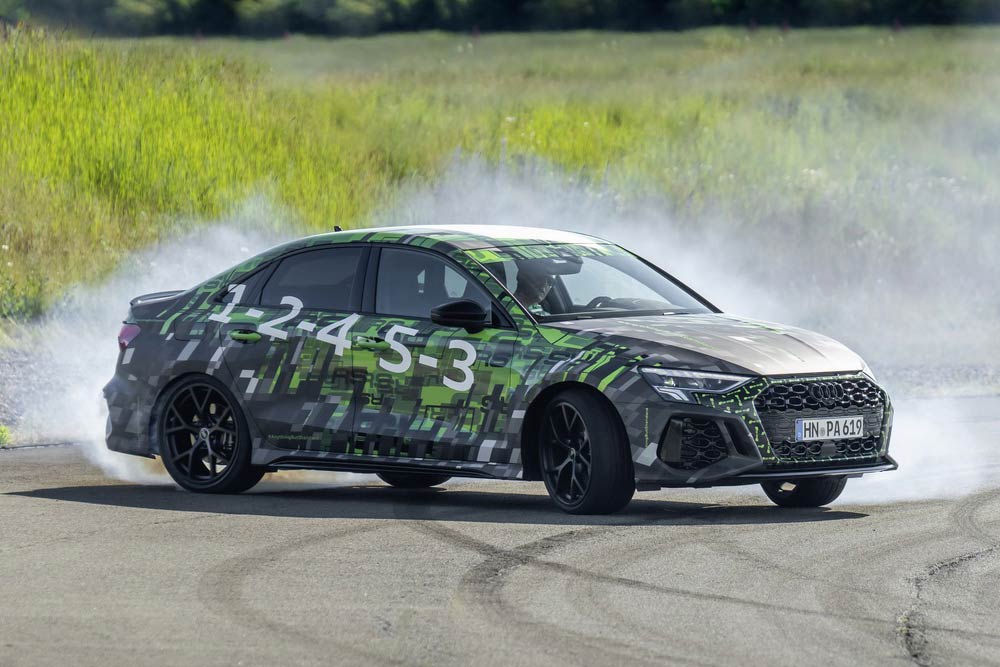 https://autogreeknews.gr/wp-content/uploads/2021/06/Audi-RS-3-2021-5.jpg
