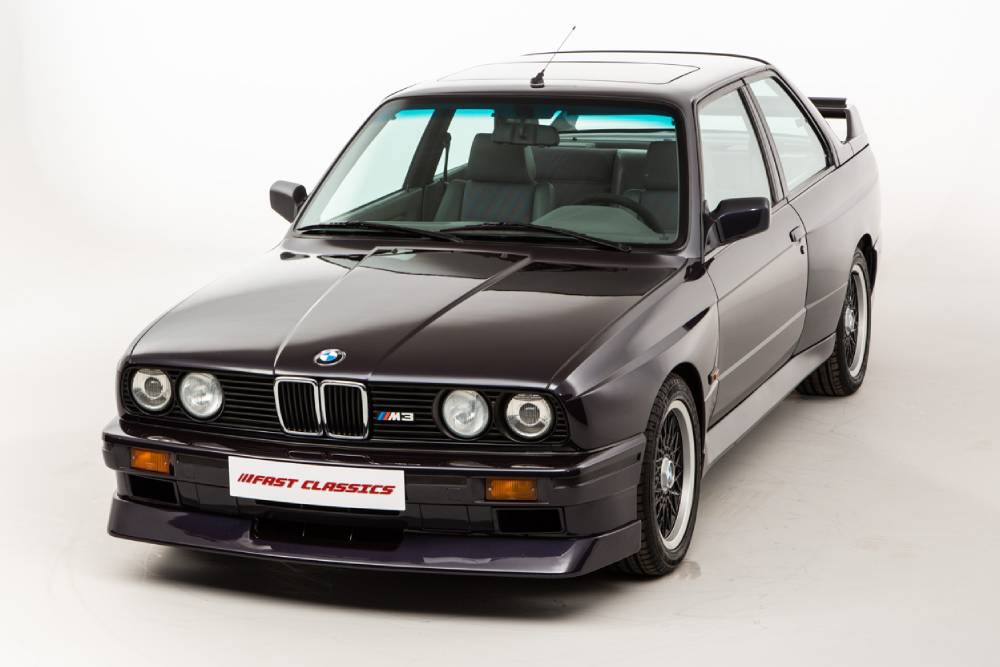 https://autogreeknews.gr/wp-content/uploads/2021/06/BMW-E30-M3-3.jpg