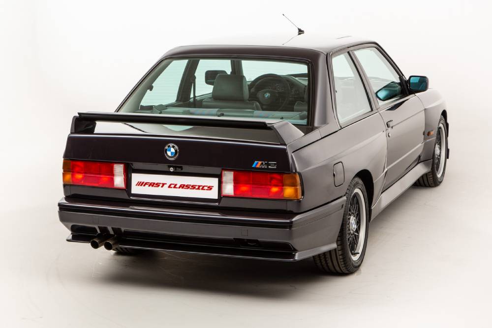 https://autogreeknews.gr/wp-content/uploads/2021/06/BMW-E30-M3-9.jpg