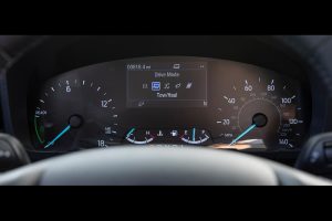 Ford-Maverick_Hybrid_XLT_17