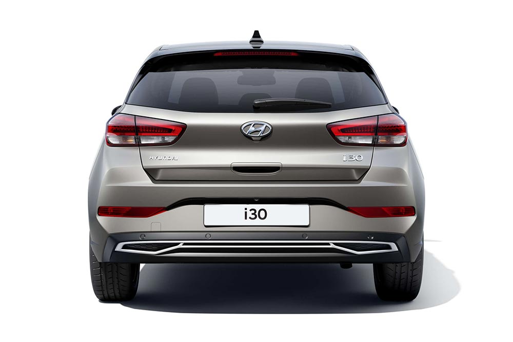 https://autogreeknews.gr/wp-content/uploads/2021/06/Hyundai-i30-4.jpg