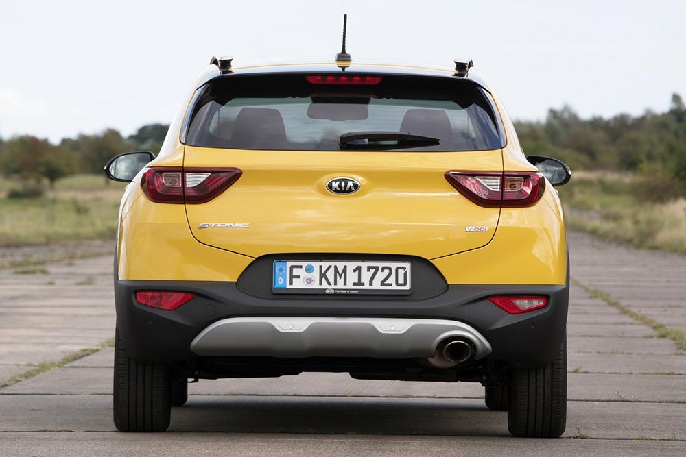 https://autogreeknews.gr/wp-content/uploads/2021/06/Kia-Stonic-2018-3.jpg