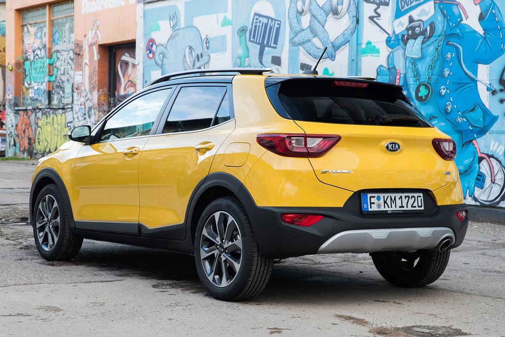 https://autogreeknews.gr/wp-content/uploads/2021/06/Kia-Stonic-2018-5.jpg